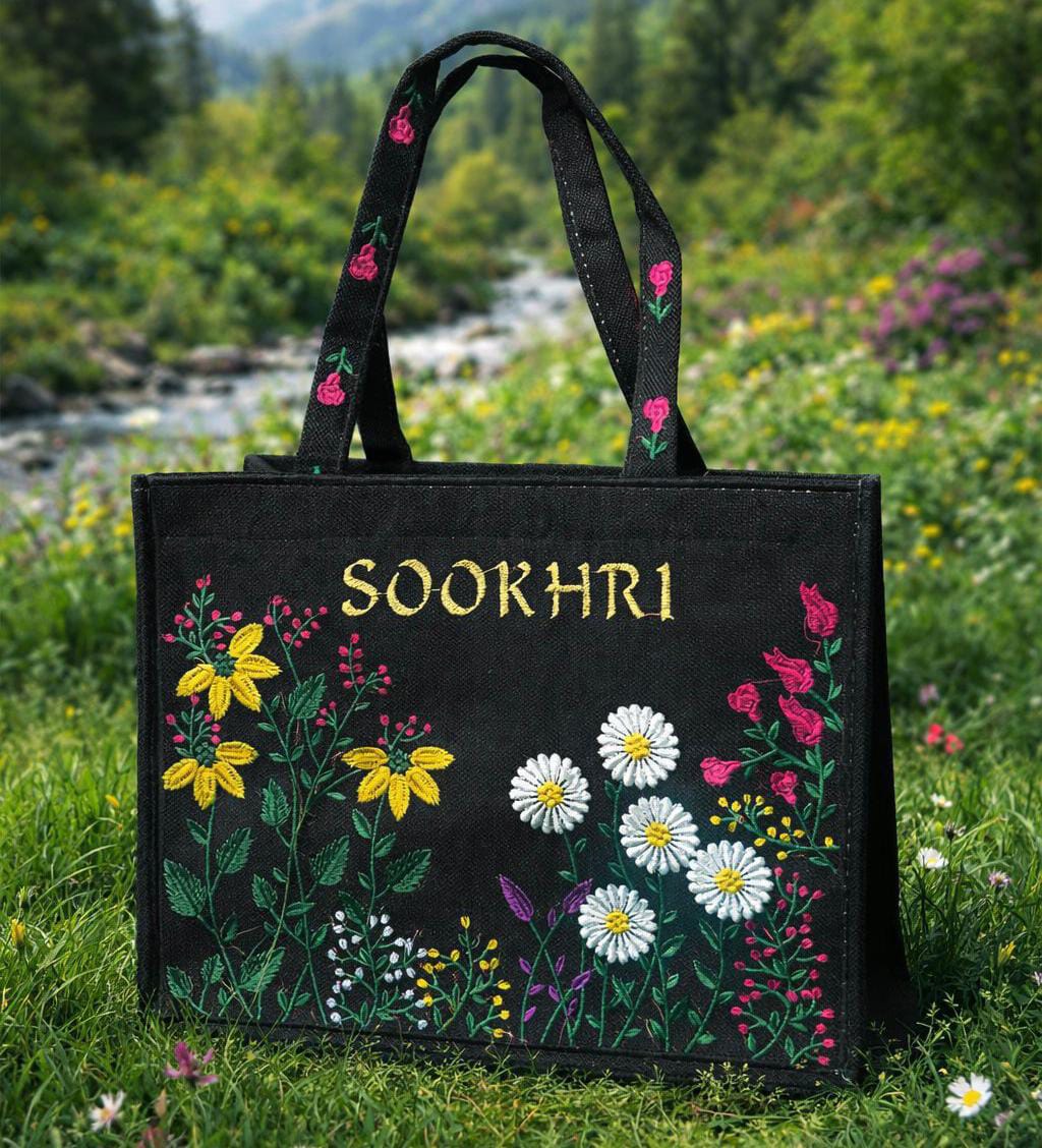 🥰Beautiful fabric branded embroidery bags.🥰