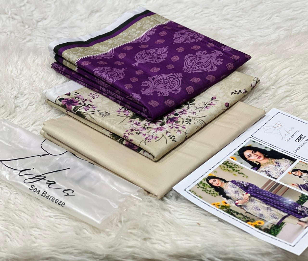 Bareezz lawn 3pc suit