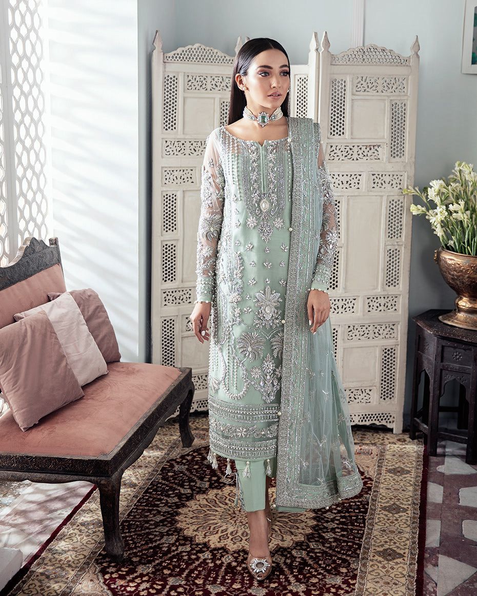 Net embroidery suit